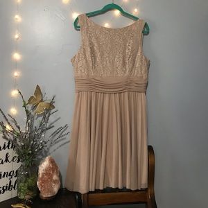 Jessica Howard evening dress nude gold size 18.